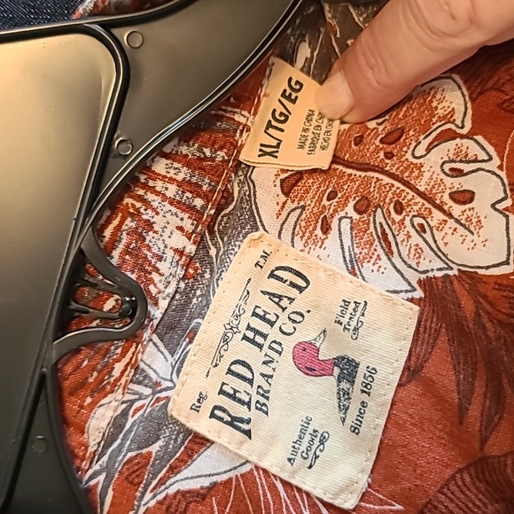 Red head brand Hawaiian shirt. Xl. Worn once on cruise - Picture 2 of 2
